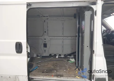 2016 Ram Promaster 1500 Low Roof z USA, uszkodzony, nr VIN 3C6TRVAG3GE132870